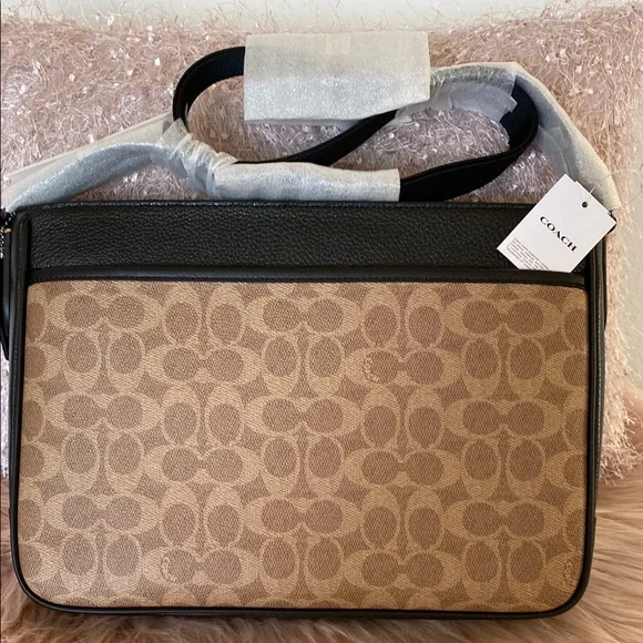 NWT Coach District Crossbody Bag In Signature Canvas - Picture 5 of 10